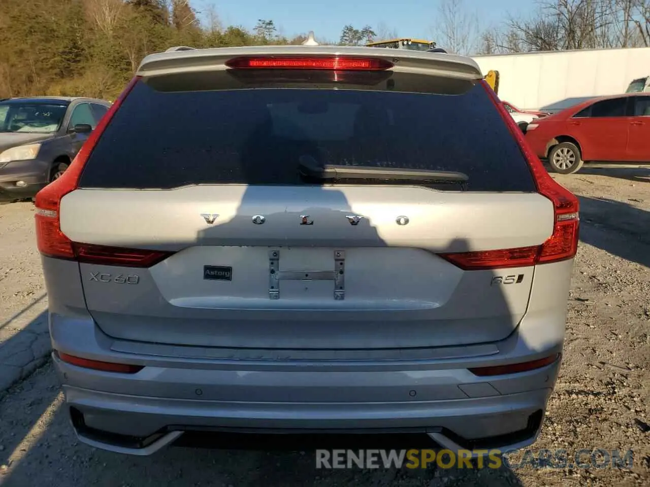 6 fotografías del automóvil dañado YV4L12RW1P1194570 VOLVO XC60 PLUS 2023