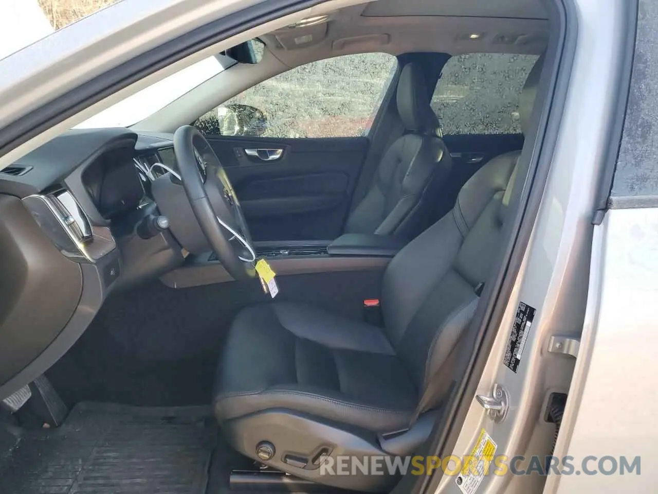 7 fotografías del automóvil dañado YV4L12RW1P1194570 VOLVO XC60 PLUS 2023