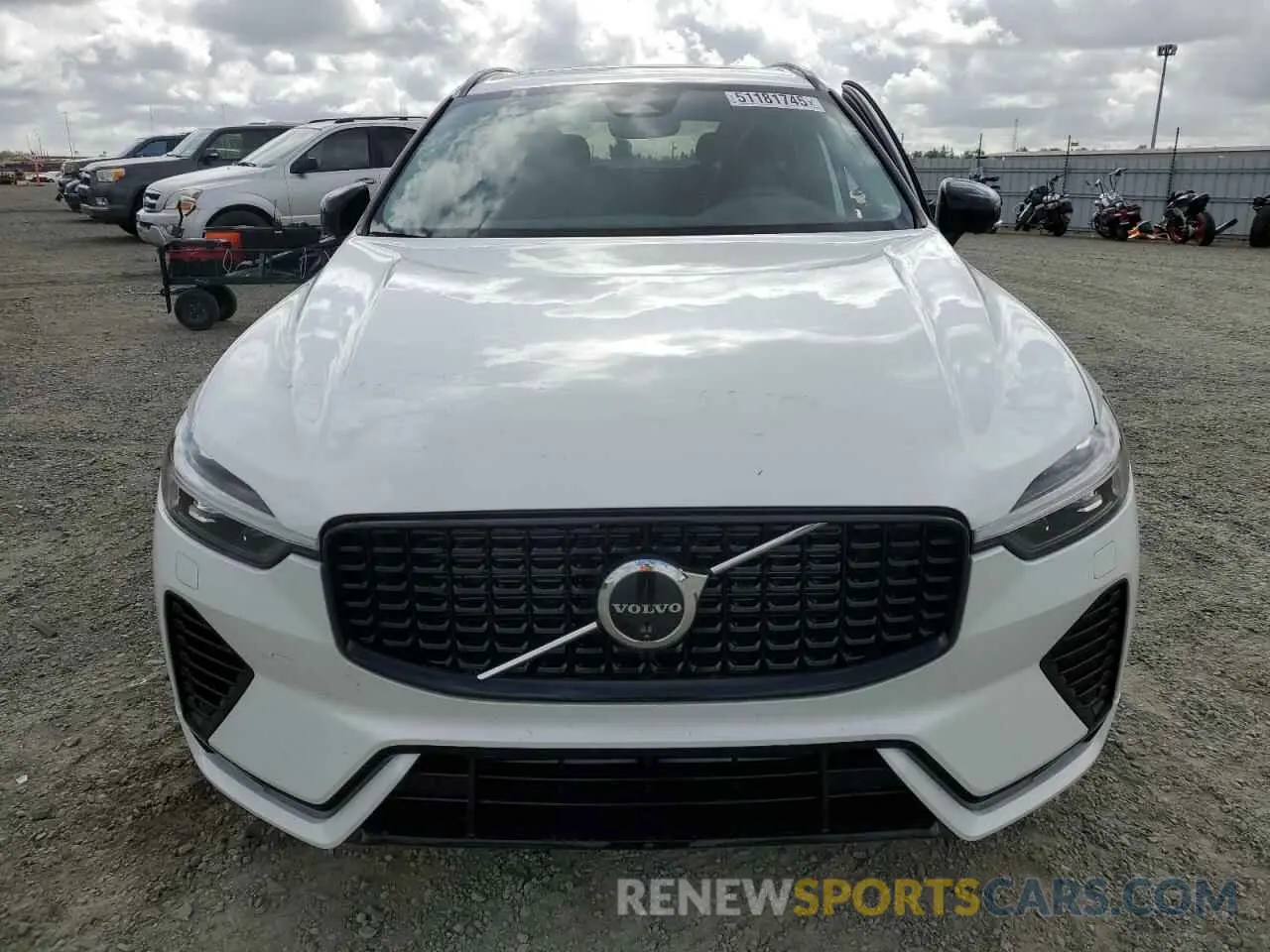 5 fotografías del automóvil dañado YV4H60DL1R1920388 VOLVO XC60 PLUS 2024