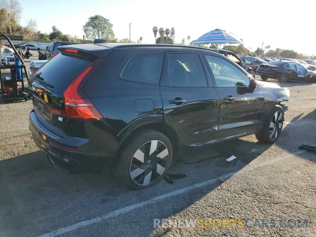 3 fotografías del automóvil dañado YV4H60DL2R1896845 VOLVO XC60 PLUS 2024
