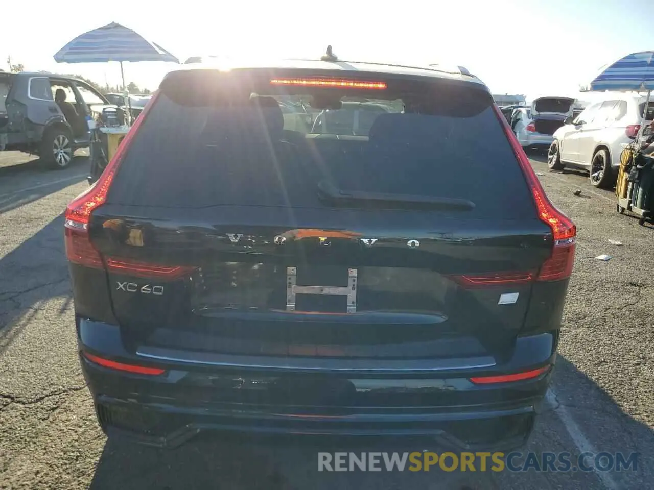 6 fotografías del automóvil dañado YV4H60DL2R1896845 VOLVO XC60 PLUS 2024