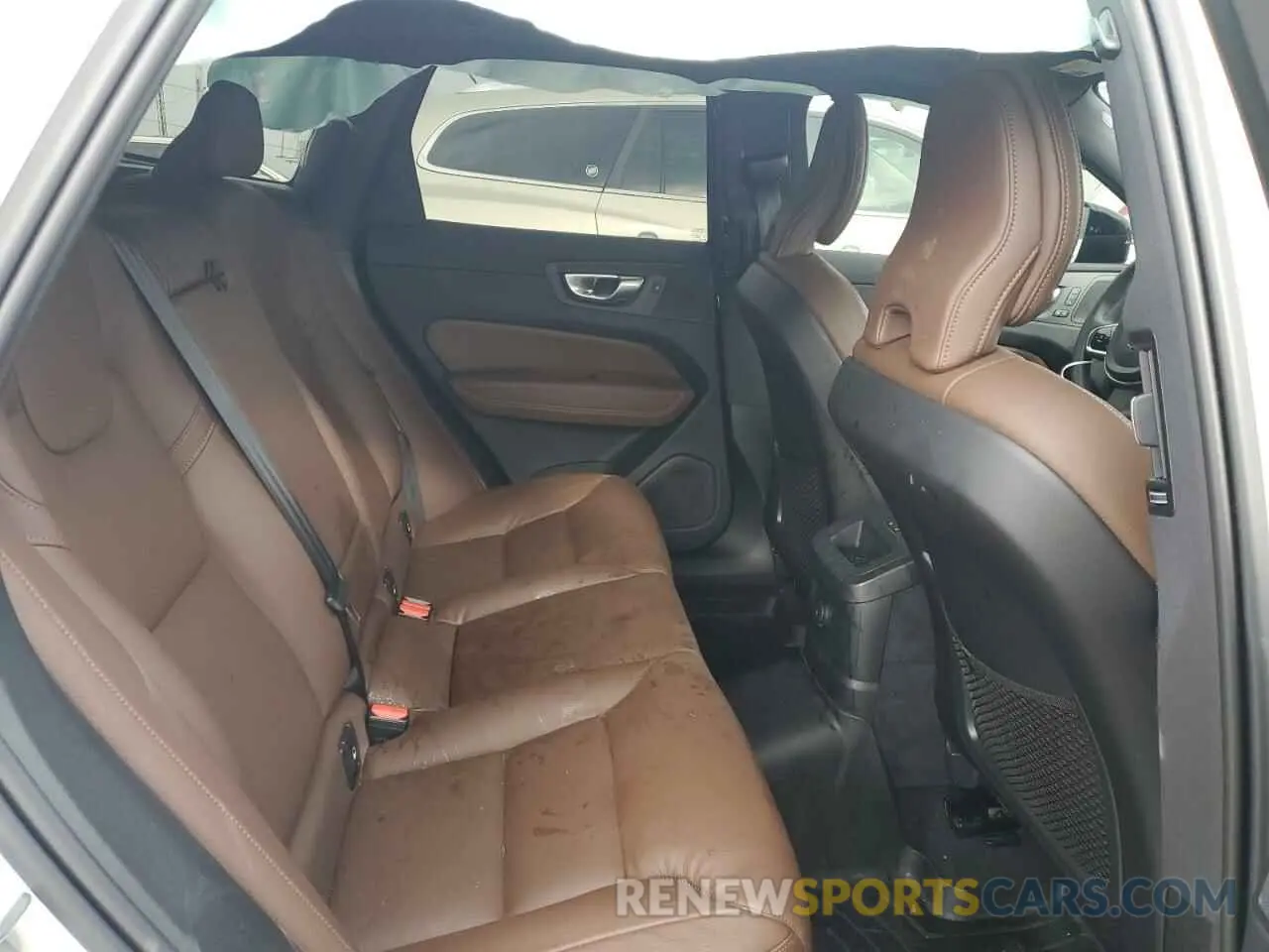 11 fotografías del automóvil dañado YV4H60DL7R1749677 VOLVO XC60 PLUS 2024