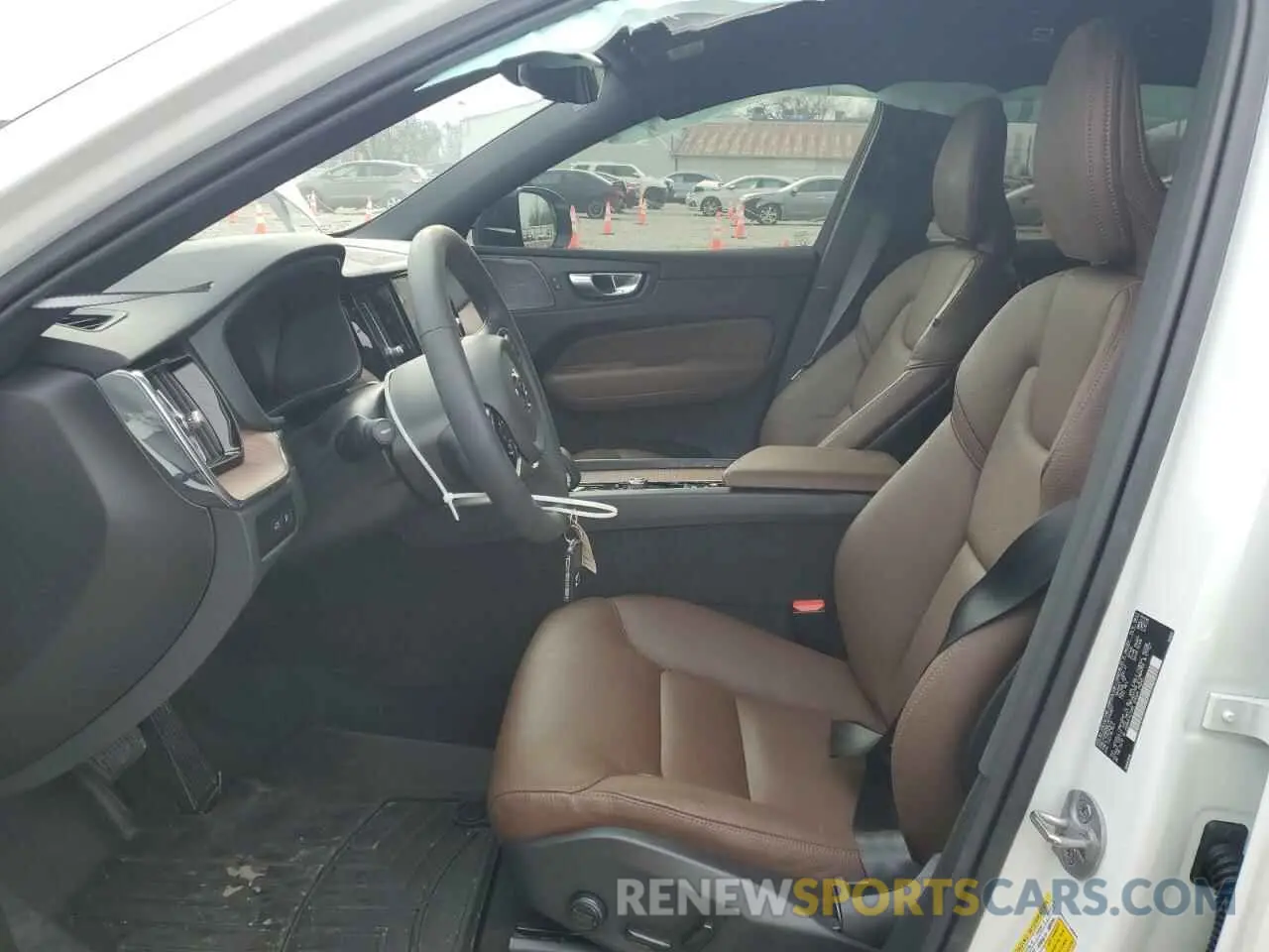 7 fotografías del automóvil dañado YV4H60DL7R1749677 VOLVO XC60 PLUS 2024