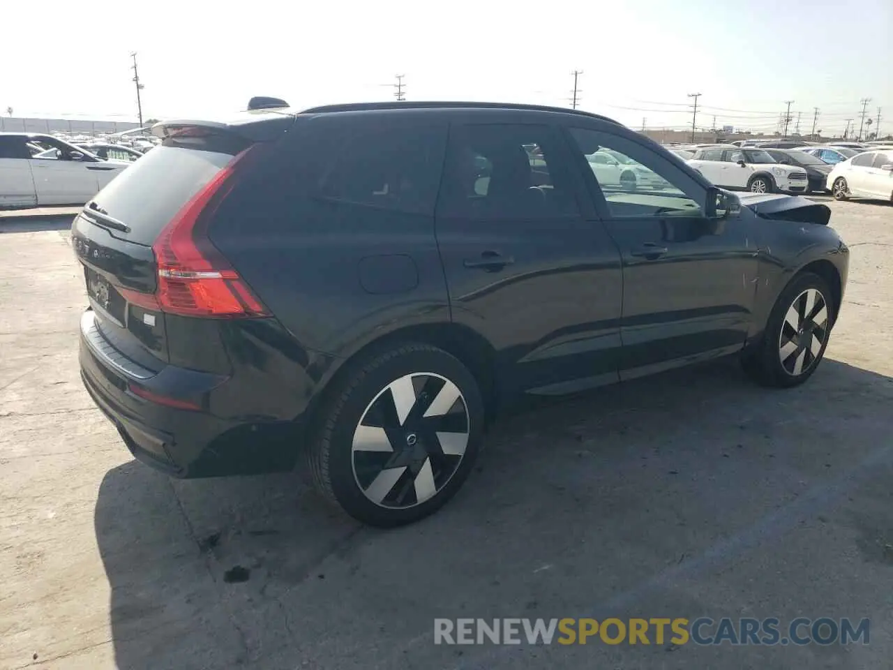 3 fotografías del automóvil dañado YV4H60DL9R1944275 VOLVO XC60 PLUS 2024