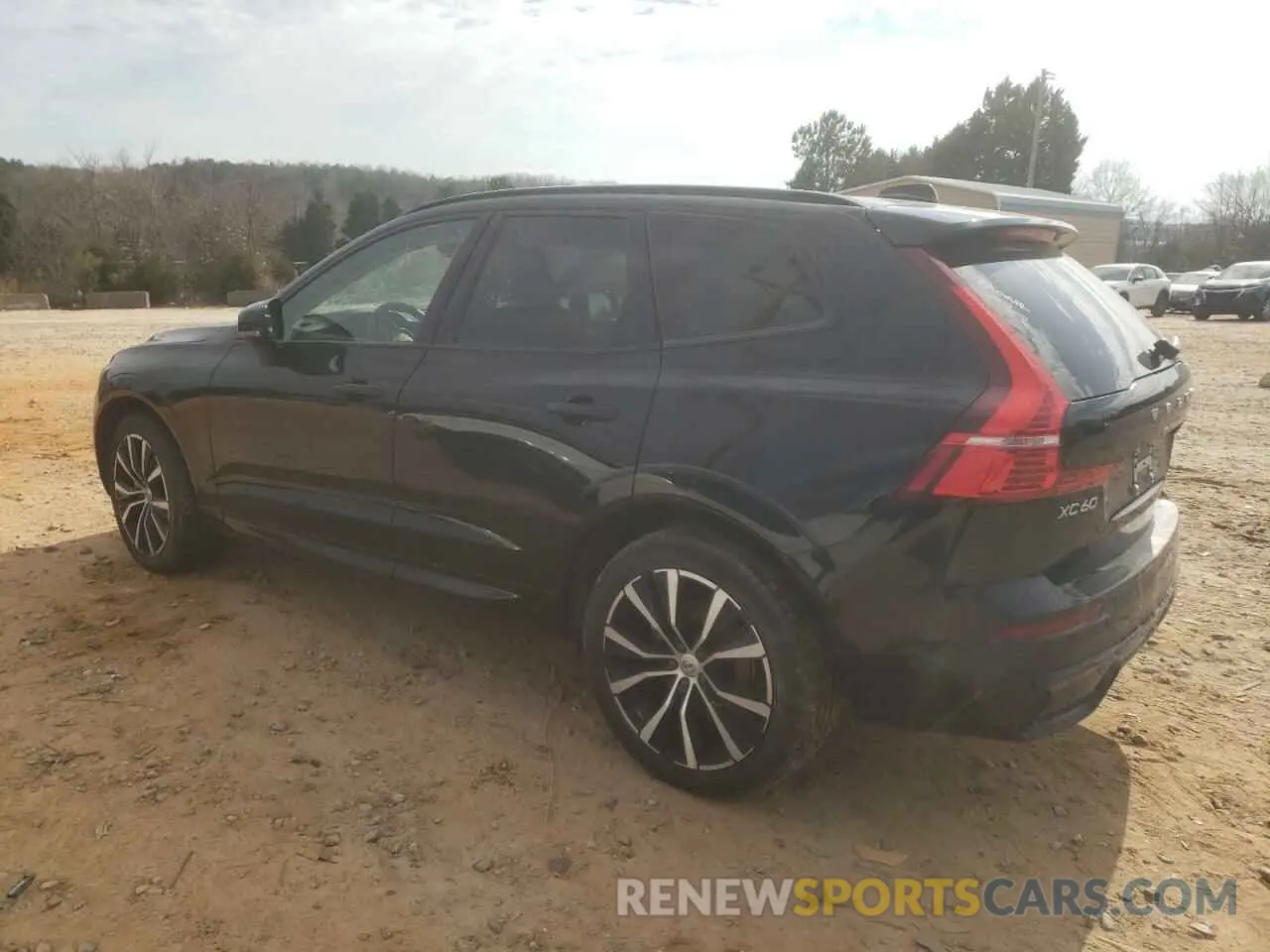 2 fotografías del automóvil dañado YV4L12RL0R1776040 VOLVO XC60 PLUS 2024