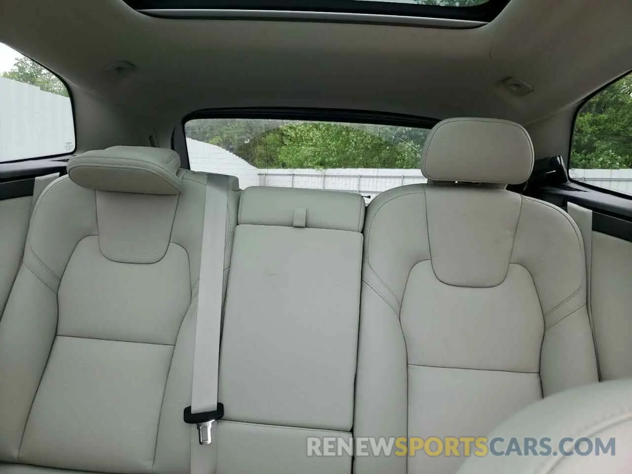 10 fotografías del automóvil dañado YV4L12RL1R1783966 VOLVO XC60 PLUS 2024