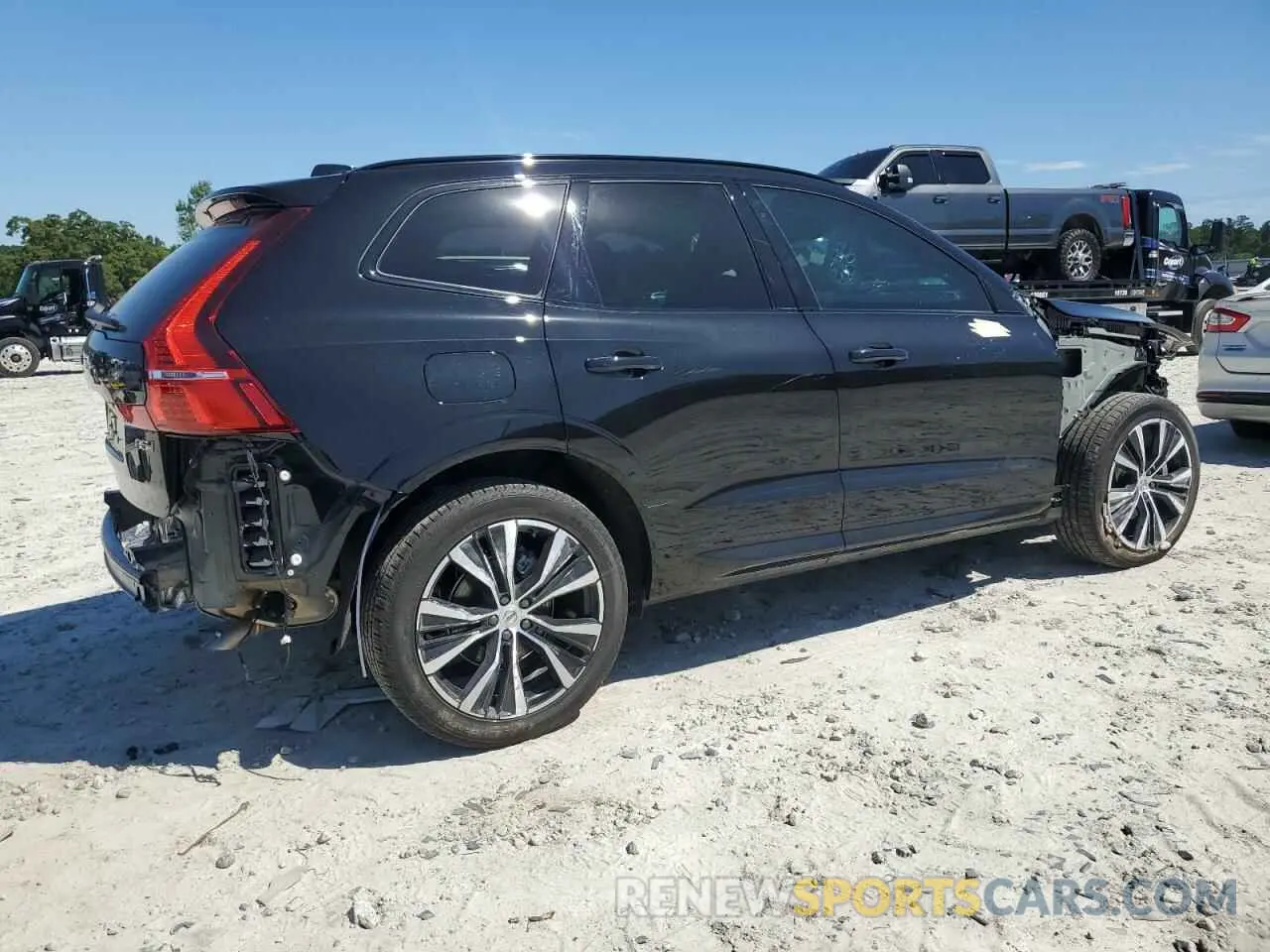 3 fotografías del automóvil dañado YV4L12RL1R1913339 VOLVO XC60 PLUS 2024