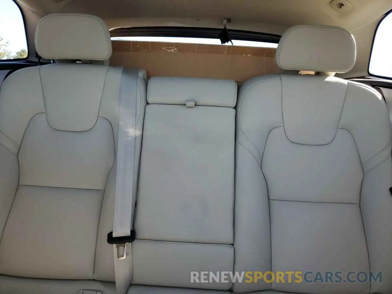 10 fotografías del automóvil dañado YV4L12RL2R1724392 VOLVO XC60 PLUS 2024