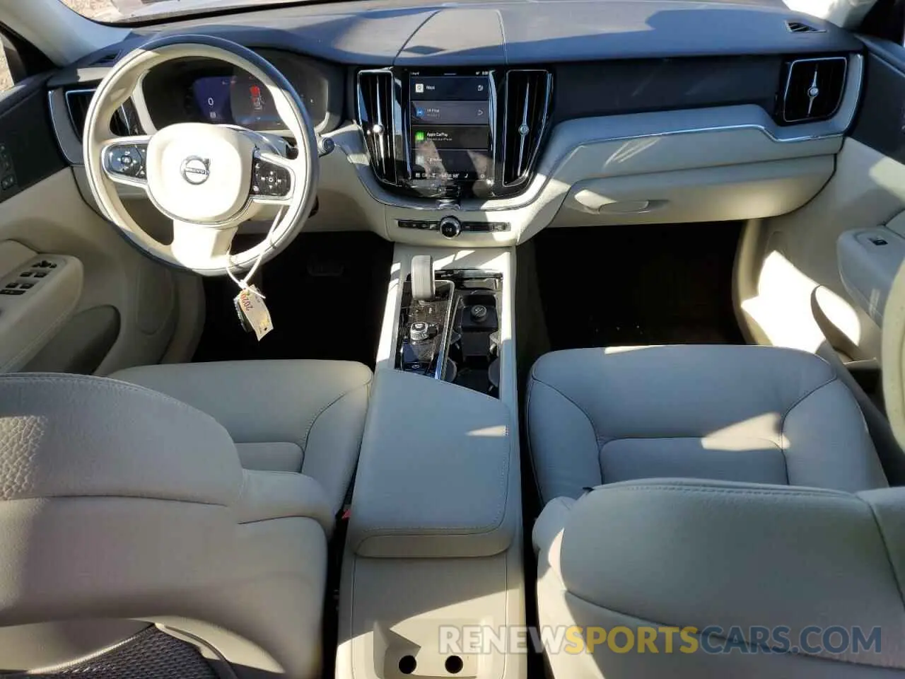 8 fotografías del automóvil dañado YV4L12RL2R1724392 VOLVO XC60 PLUS 2024