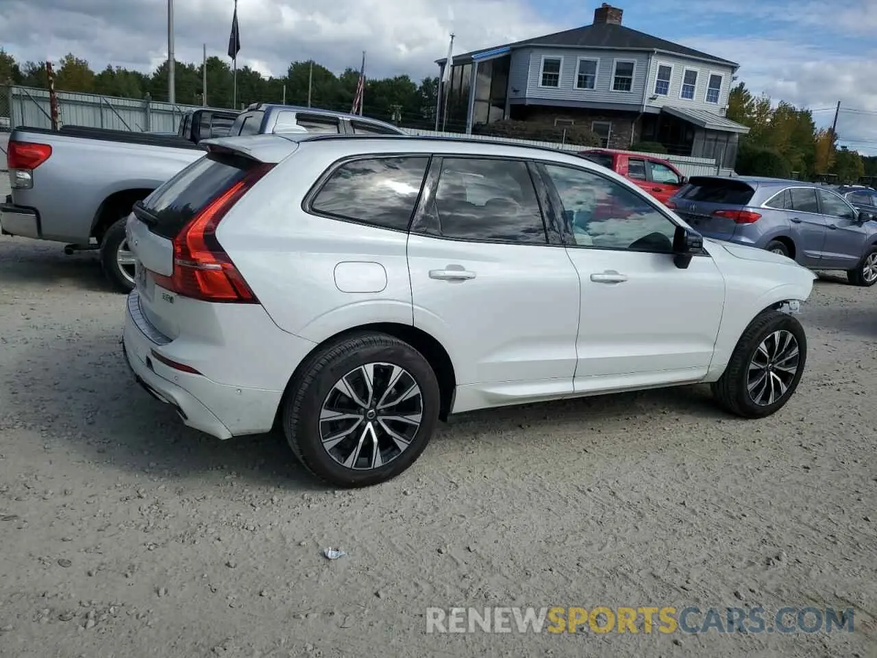 3 fotografías del automóvil dañado YV4L12RL2R1823858 VOLVO XC60 PLUS 2024