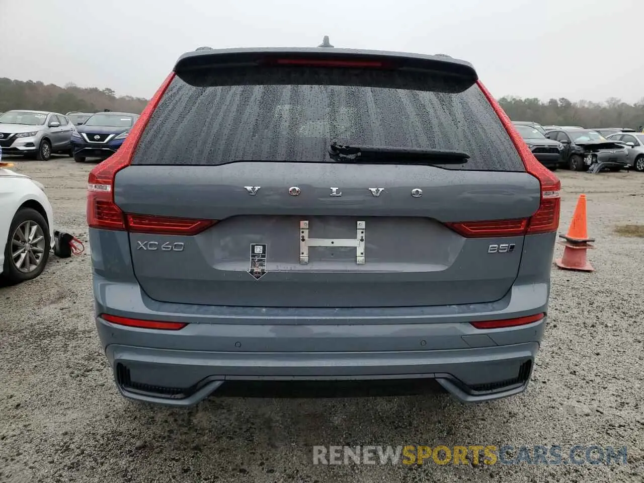 6 fotografías del automóvil dañado YV4L12RL2R1902057 VOLVO XC60 PLUS 2024