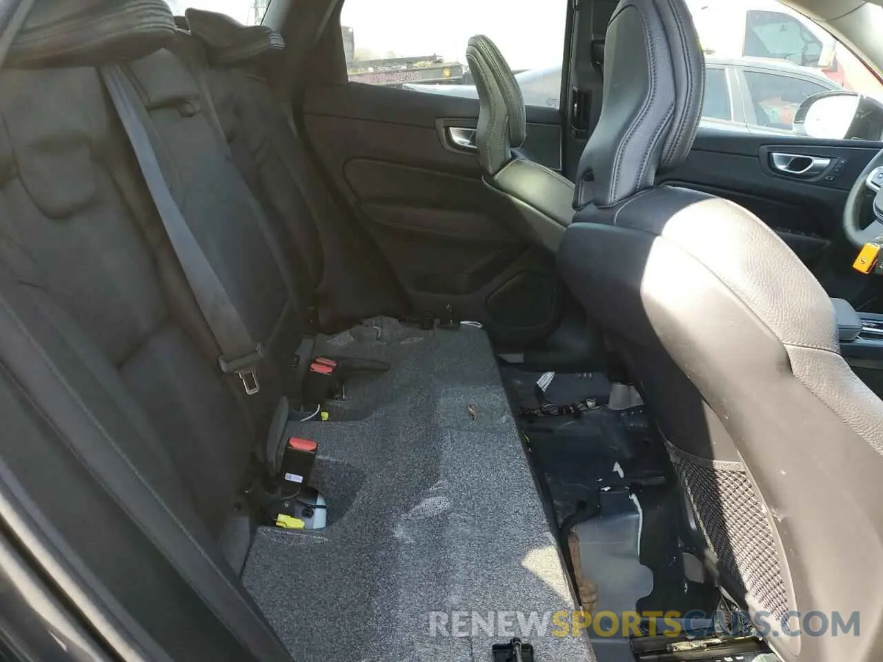 11 fotografías del automóvil dañado YV4L12RL3R1916064 VOLVO XC60 PLUS 2024