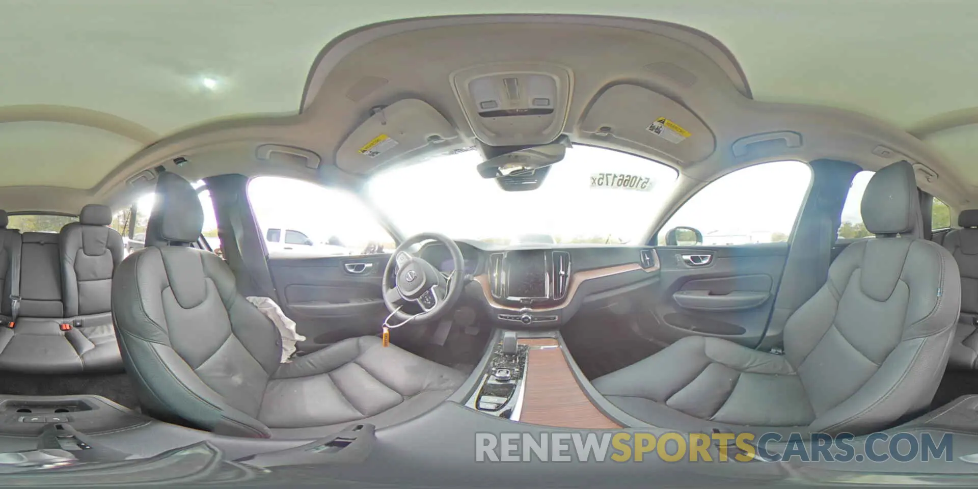 16 fotografías del automóvil dañado YV4L12RL4R1895631 VOLVO XC60 PLUS 2024