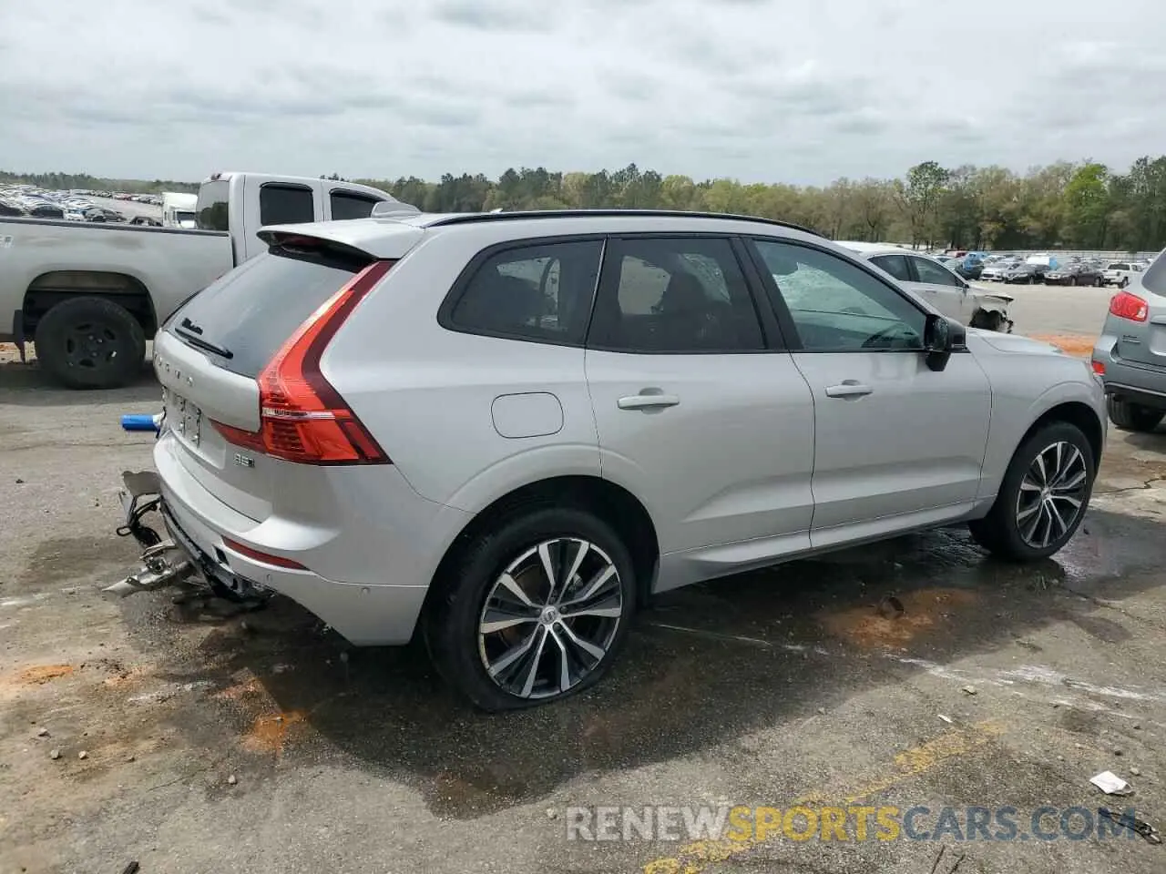 3 fotografías del automóvil dañado YV4L12RL4R1895631 VOLVO XC60 PLUS 2024