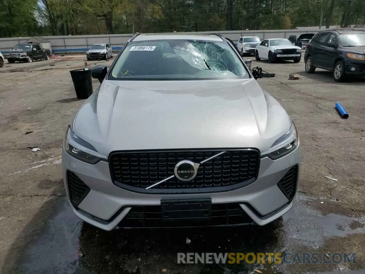 5 fotografías del automóvil dañado YV4L12RL4R1895631 VOLVO XC60 PLUS 2024