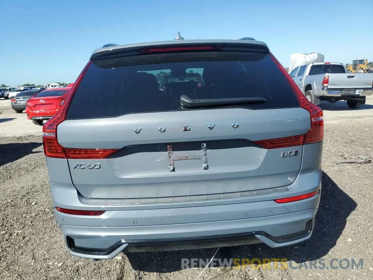 6 fotografías del automóvil dañado YV4L12RL6R1762577 VOLVO XC60 PLUS 2024
