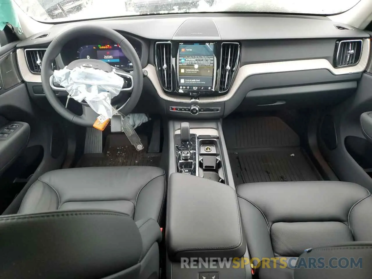 8 fotografías del automóvil dañado LYVM12RC4SB009961 VOLVO XC60 PLUS 2025