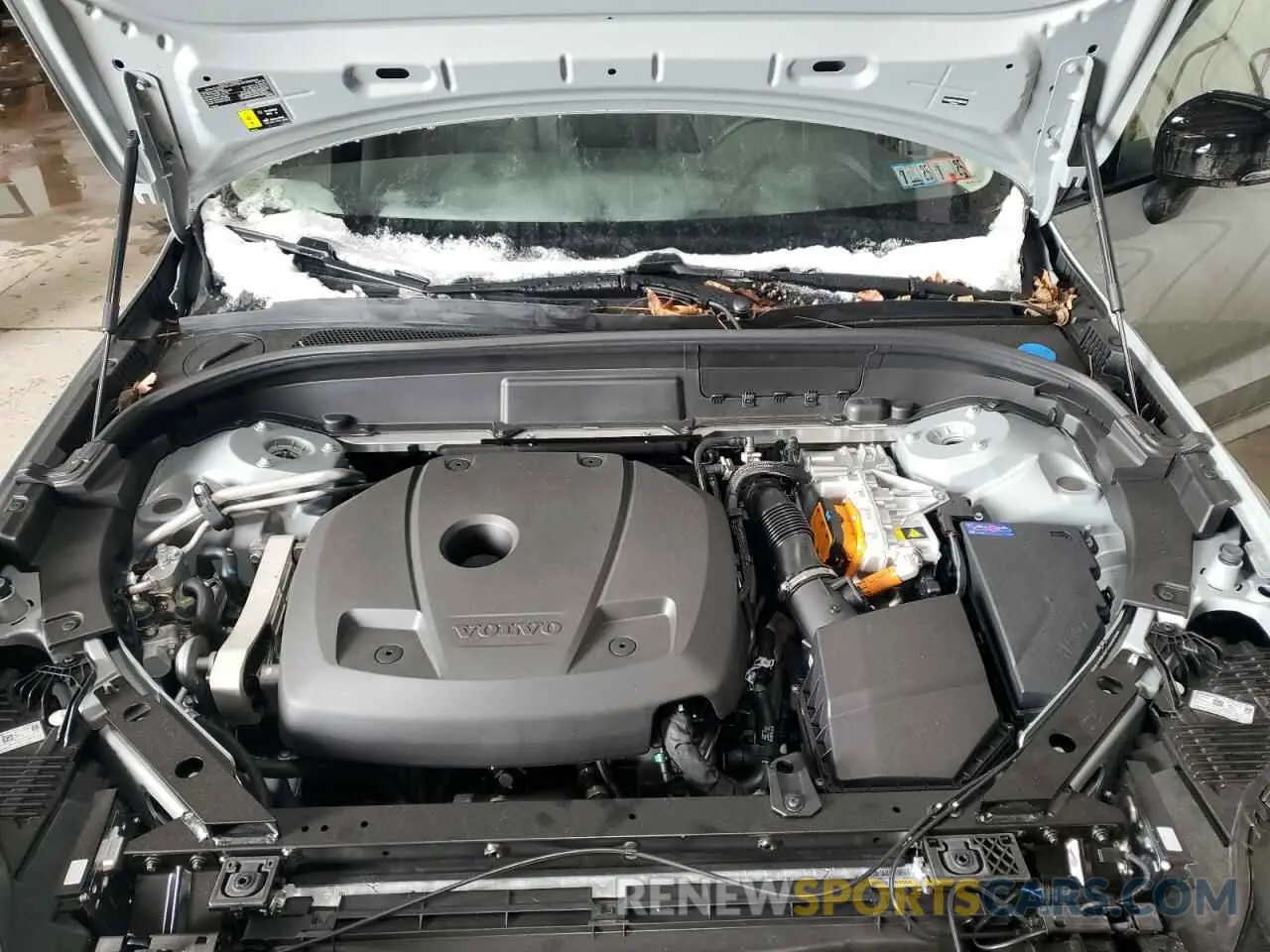 12 fotografías del automóvil dañado YV4H60RC3S1020199 VOLVO XC60 PLUS 2025