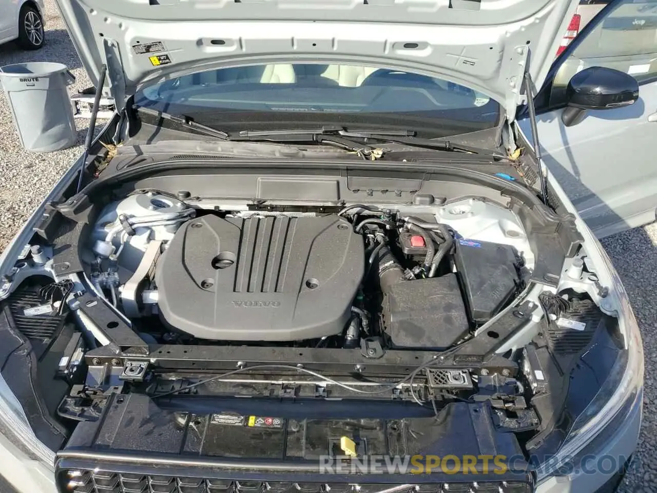 12 fotografías del automóvil dañado YV4M12RC0S1002767 VOLVO XC60 PLUS 2025