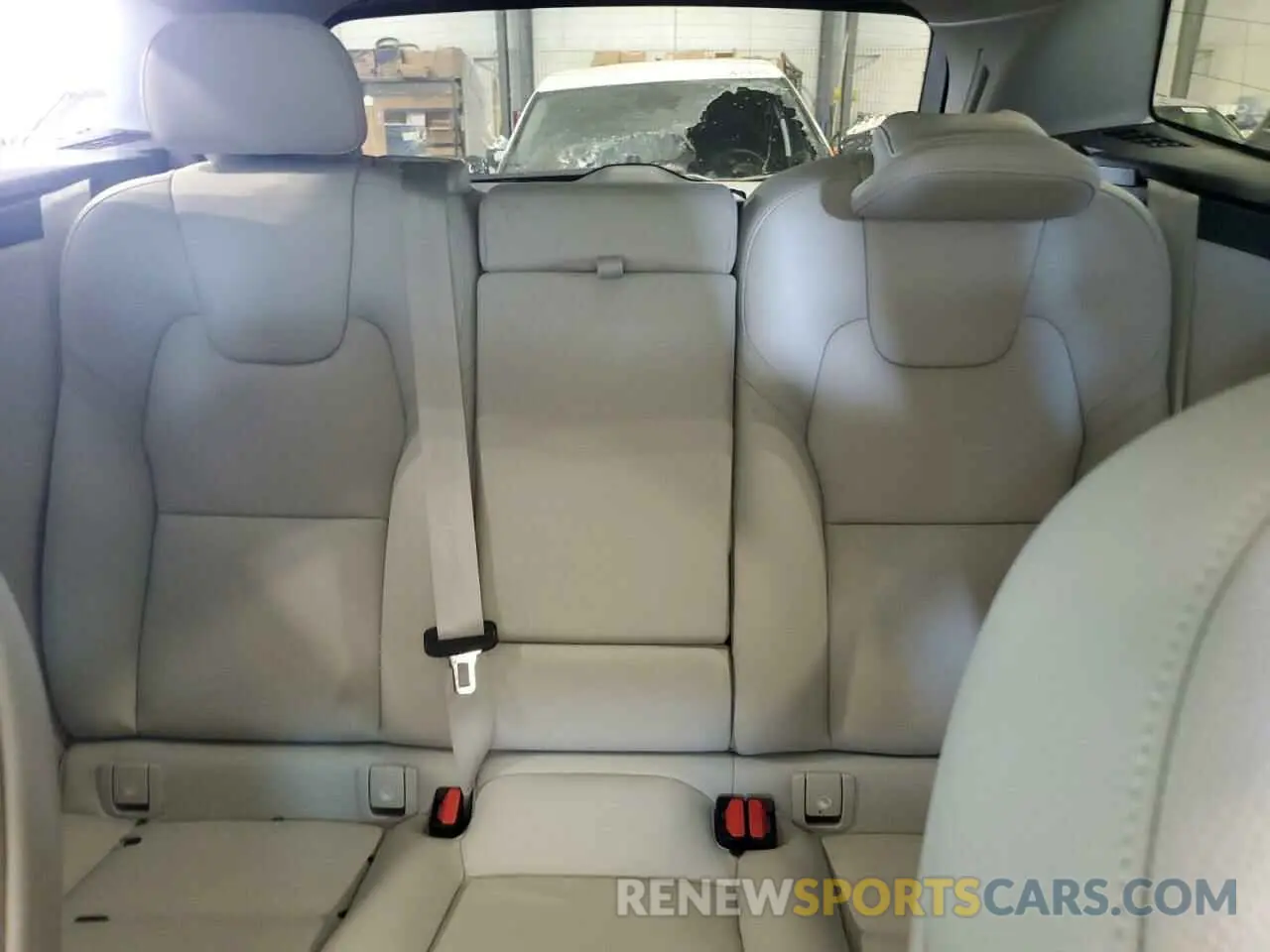 10 fotografías del automóvil dañado YV4M12RC2S1029162 VOLVO XC60 PLUS 2025