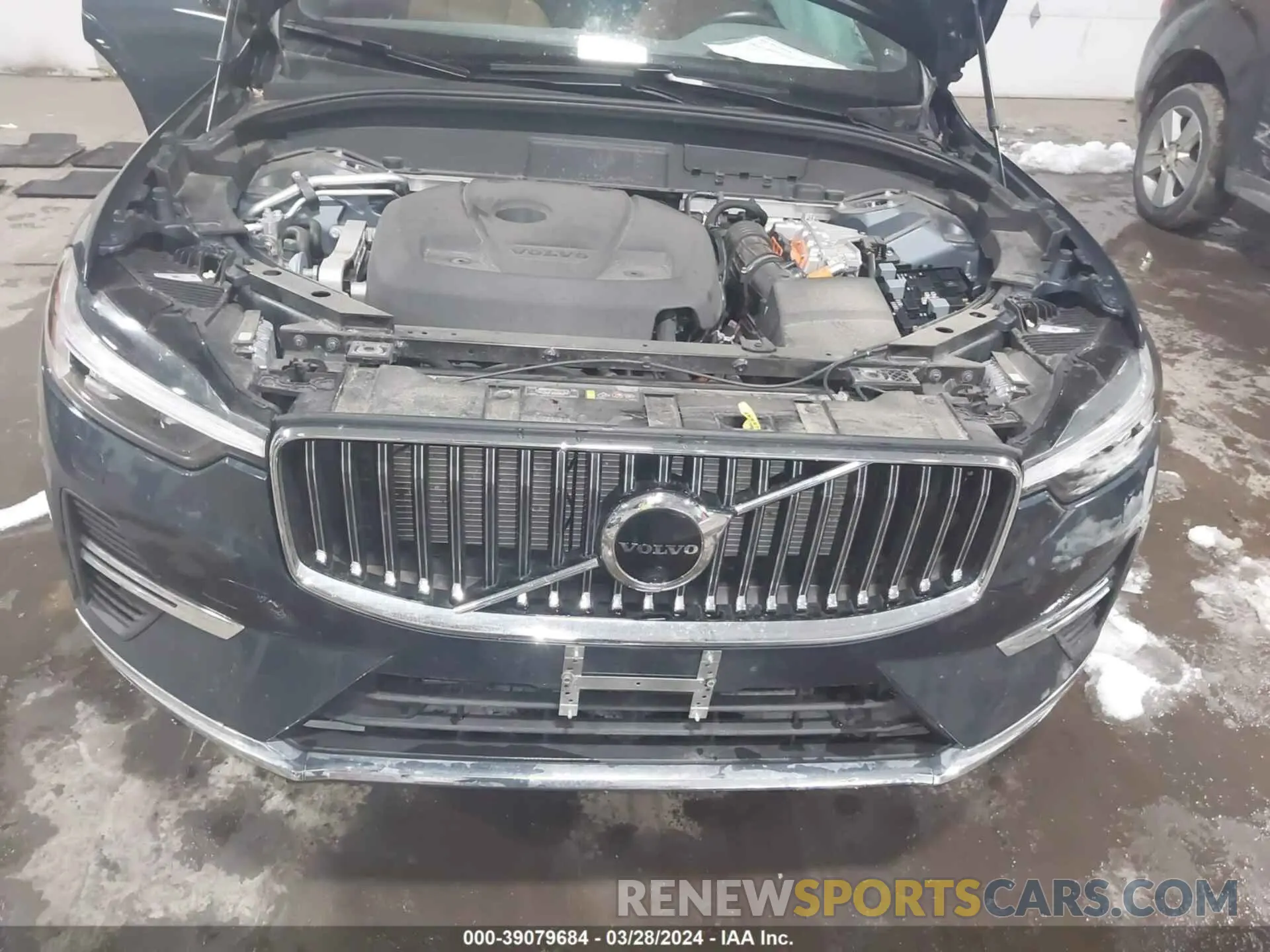 10 fotografías del automóvil dañado YV4BR0DL6N1986877 VOLVO XC60 RECHARGE PLUG-IN HYBRID 2022