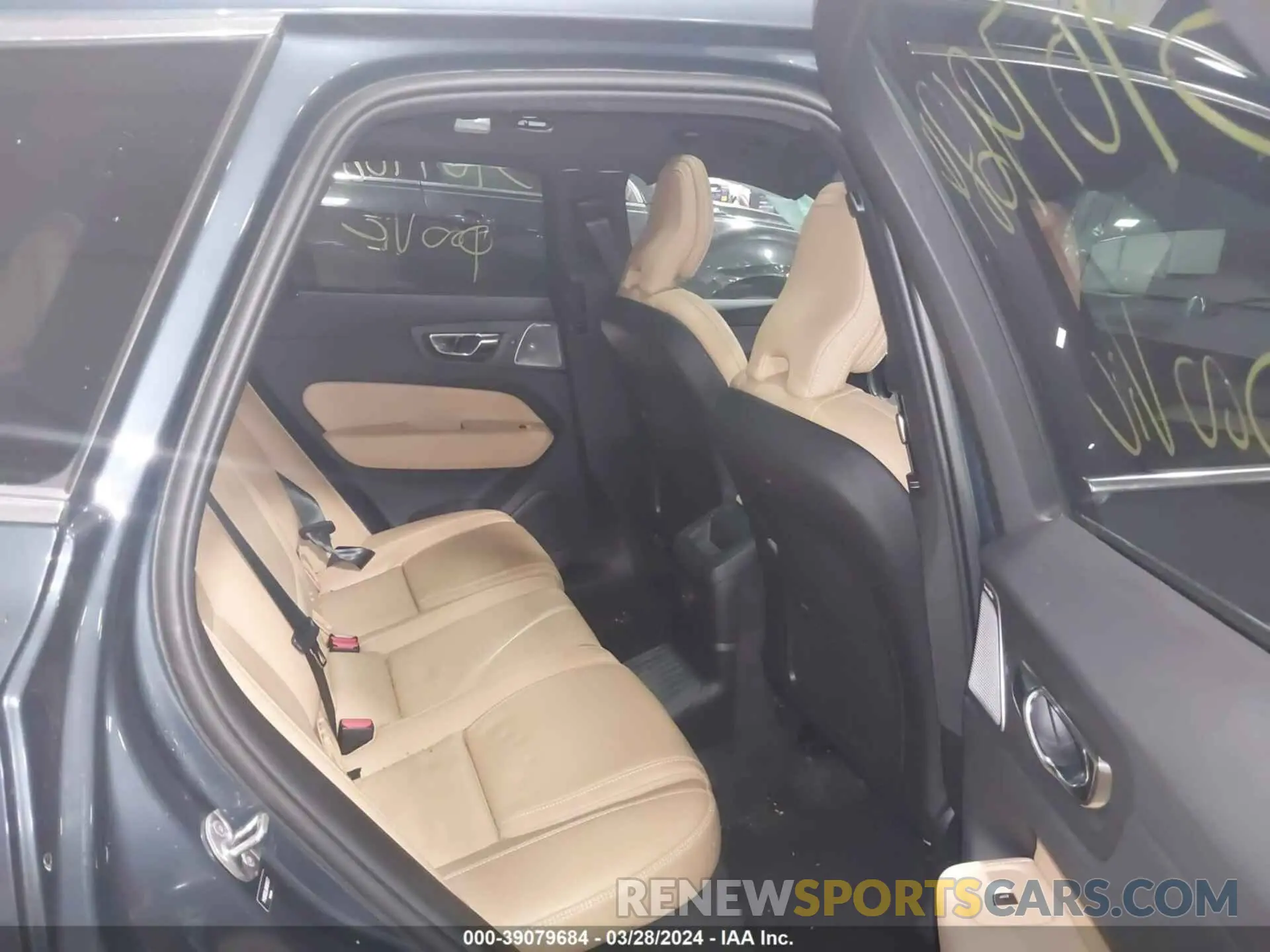 8 fotografías del automóvil dañado YV4BR0DL6N1986877 VOLVO XC60 RECHARGE PLUG-IN HYBRID 2022