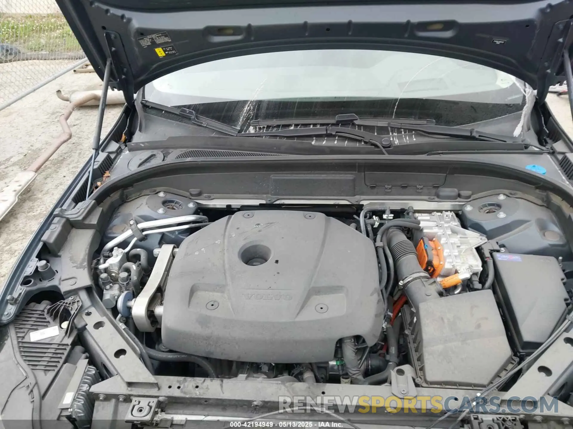 10 fotografías del automóvil dañado YV4H60DL4N1052963 VOLVO XC60 RECHARGE PLUG-IN HYBRID 2022