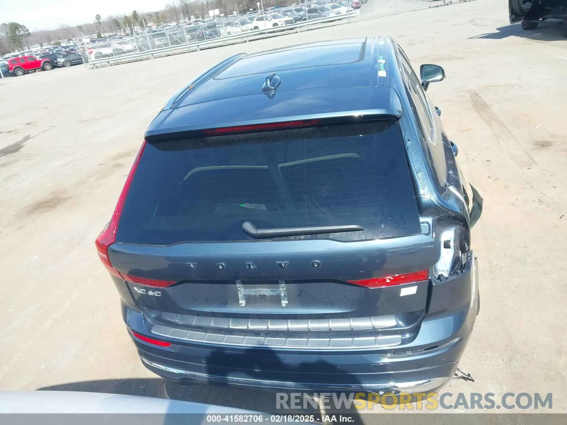 17 fotografías del automóvil dañado YV4H60DA7P1375213 VOLVO XC60 RECHARGE PLUG-IN HYBRID 2023