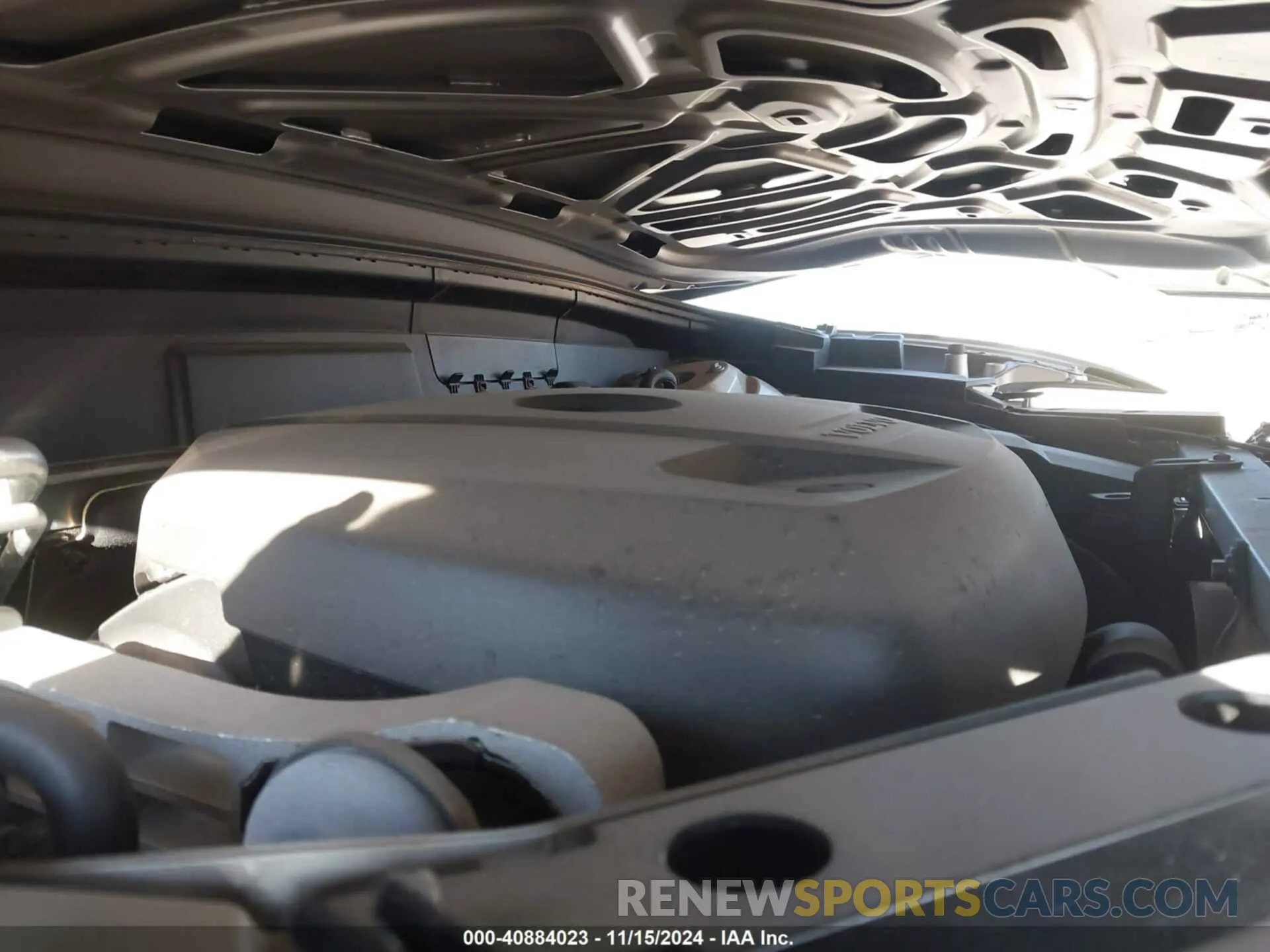 10 fotografías del automóvil dañado YV4H60DL1R1872052 VOLVO XC60 RECHARGE PLUG-IN HYBRID 2024