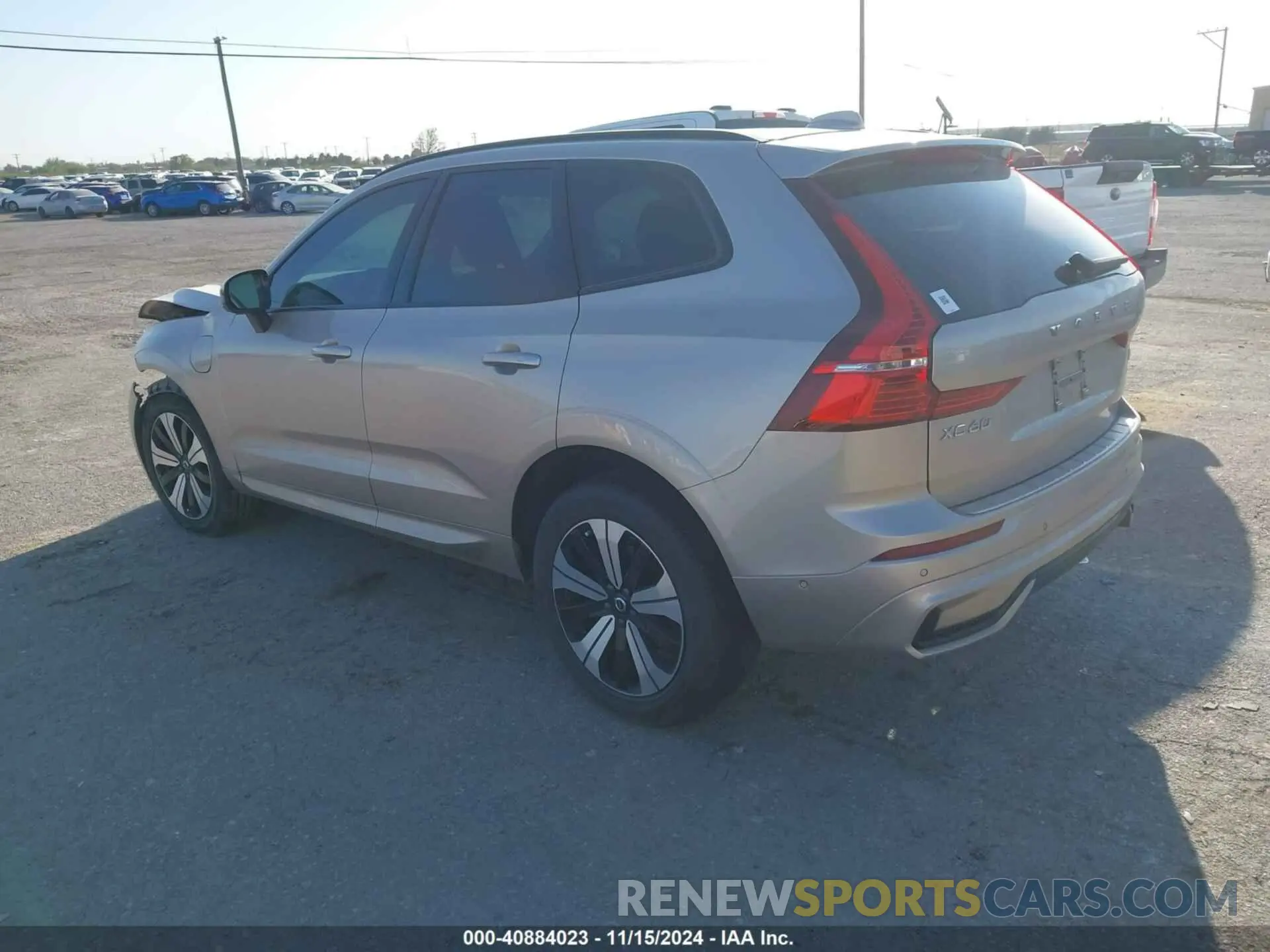 3 fotografías del automóvil dañado YV4H60DL1R1872052 VOLVO XC60 RECHARGE PLUG-IN HYBRID 2024
