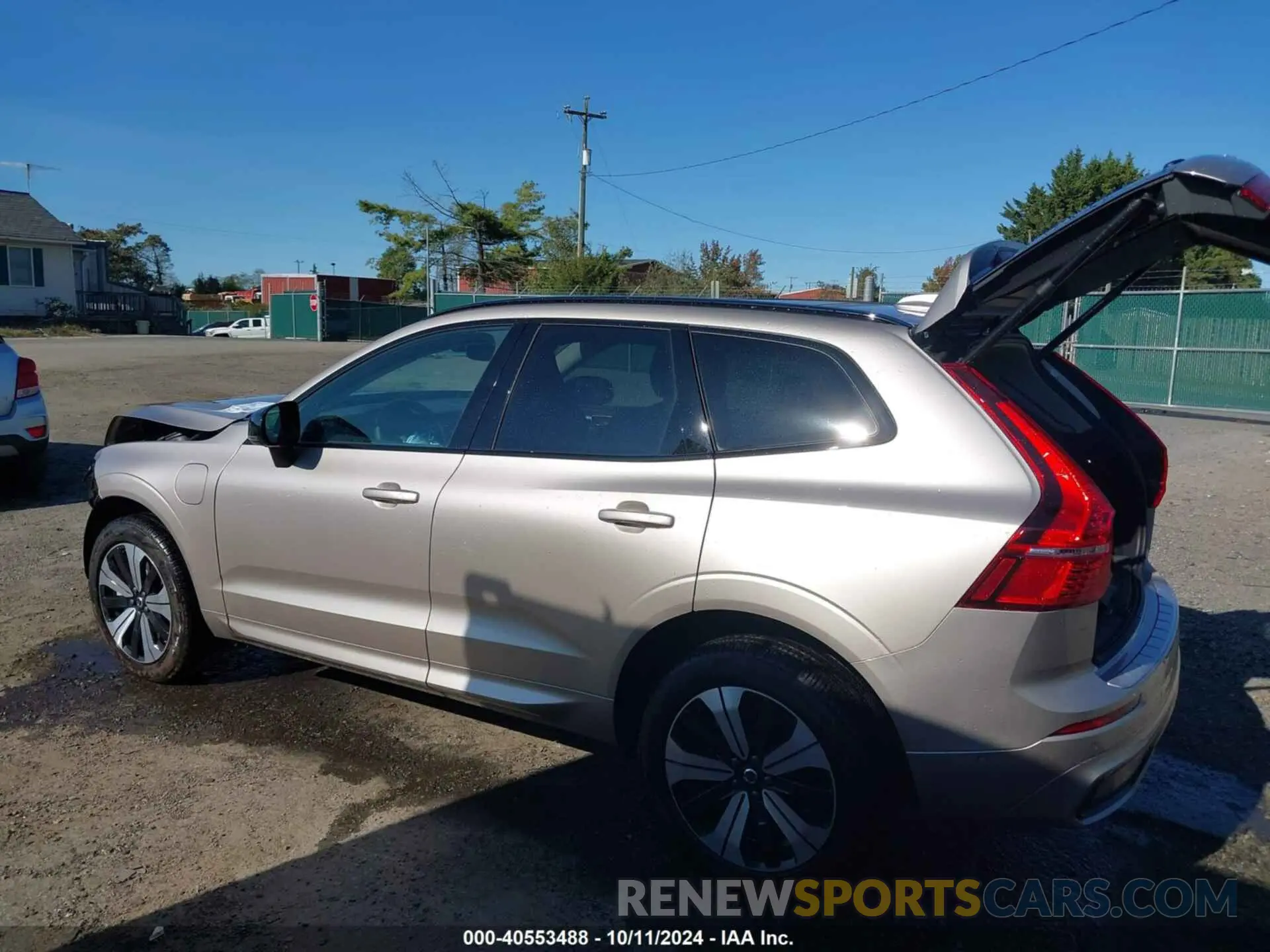 3 fotografías del automóvil dañado YV4H60DL6R1866411 VOLVO XC60 RECHARGE PLUG-IN HYBRID 2024