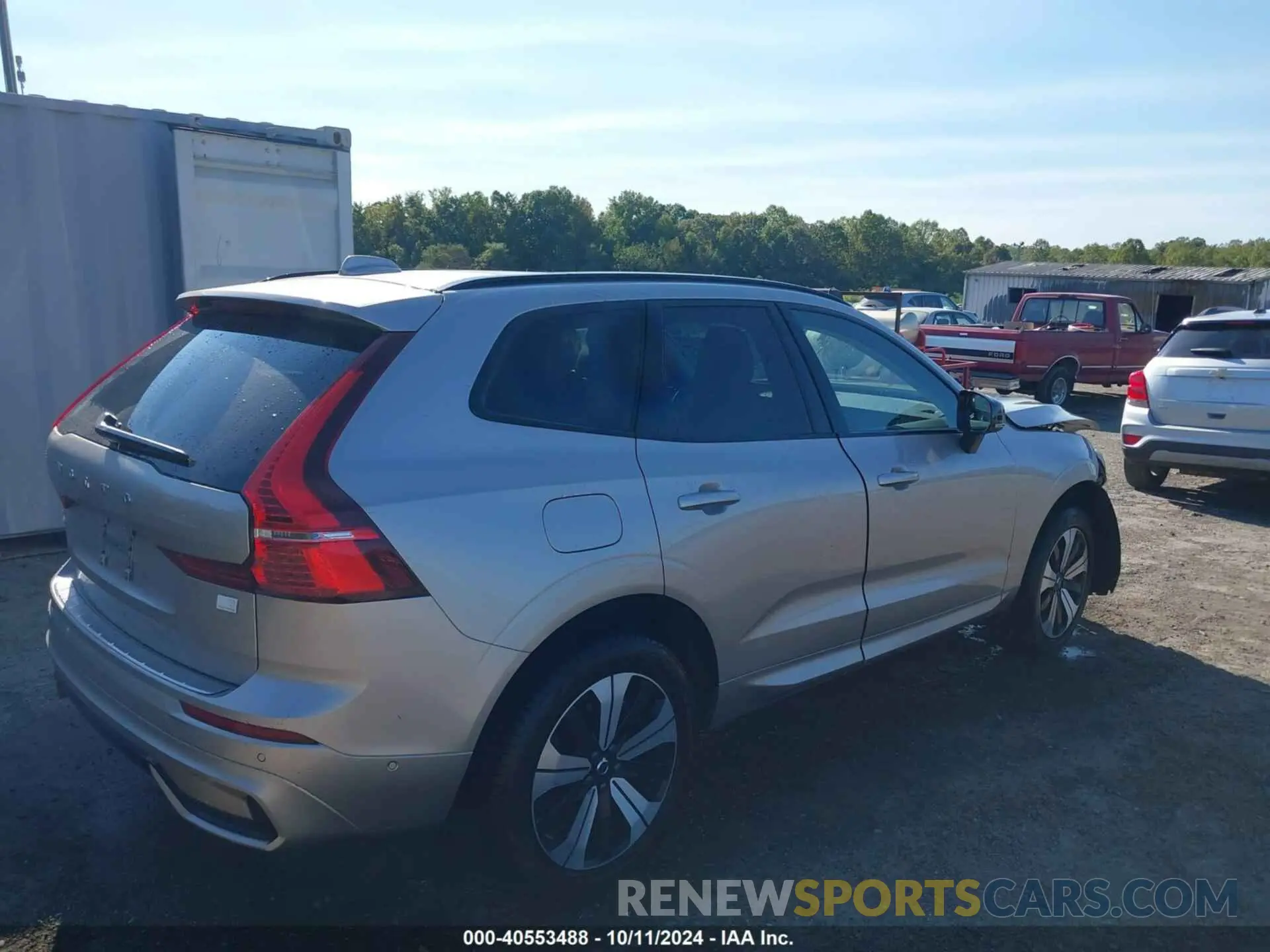 4 fotografías del automóvil dañado YV4H60DL6R1866411 VOLVO XC60 RECHARGE PLUG-IN HYBRID 2024