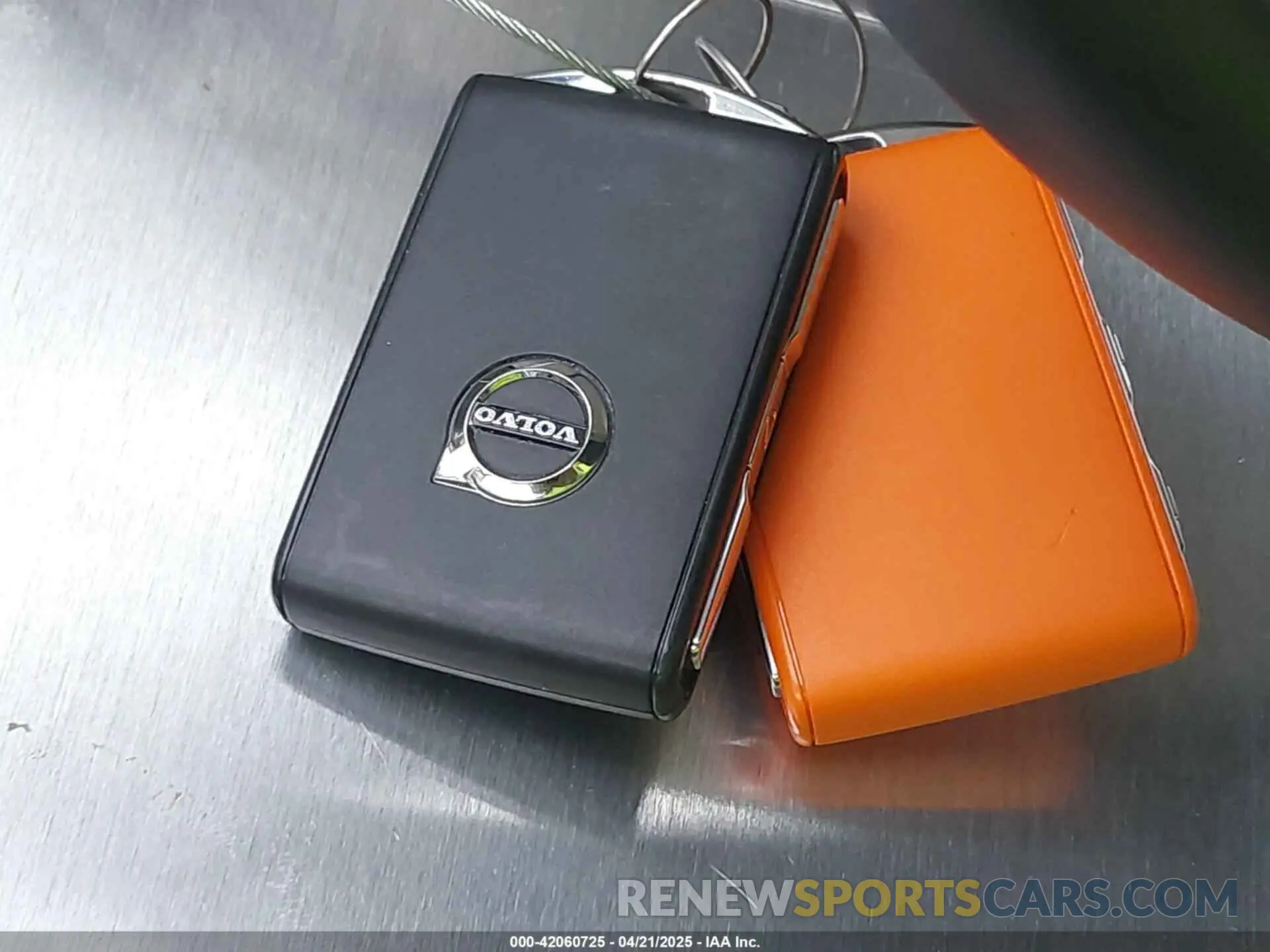 11 fotografías del automóvil dañado YV4H60DM2R1877155 VOLVO XC60 RECHARGE PLUG-IN HYBRID 2024