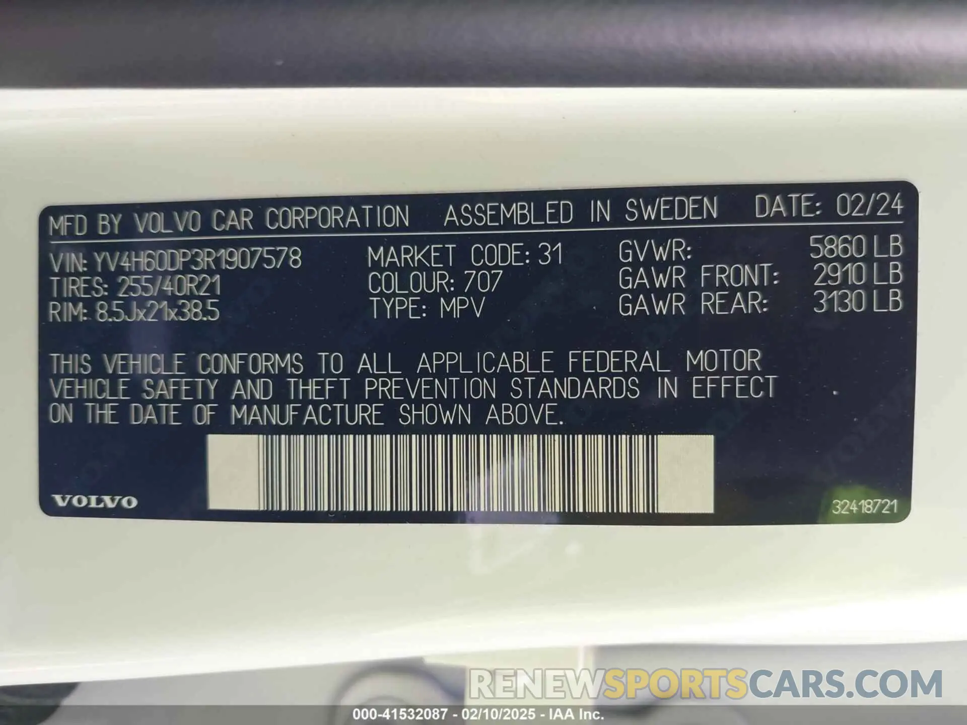 9 fotografías del automóvil dañado YV4H60DP3R1907578 VOLVO XC60 RECHARGE PLUG-IN HYBRID 2024