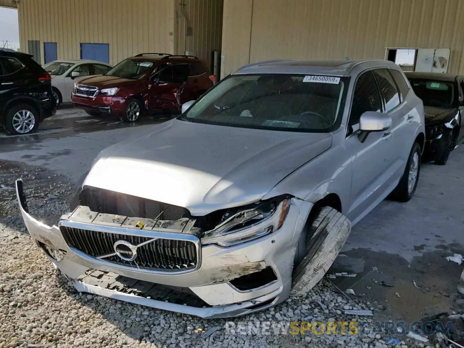 2 fotografías del automóvil dañado LYV102DK8KB184556 VOLVO XC60 T5 2019