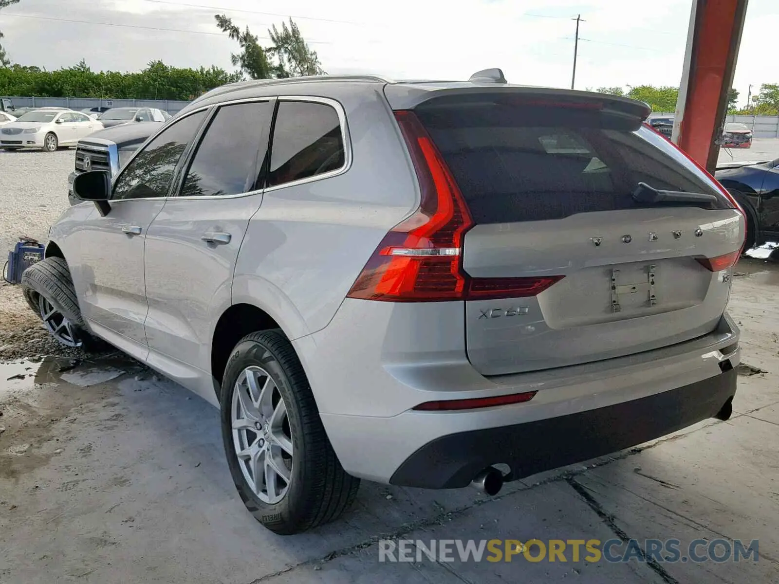 3 fotografías del automóvil dañado LYV102DK8KB184556 VOLVO XC60 T5 2019