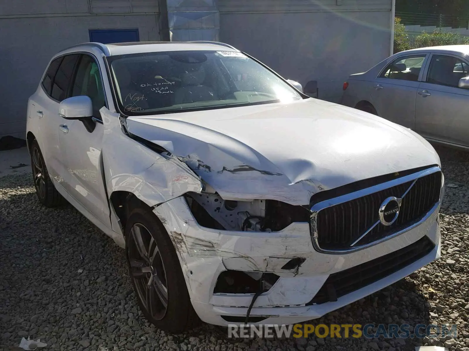 1 fotografías del automóvil dañado LYV102DKXKB176698 VOLVO XC60 T5 2019