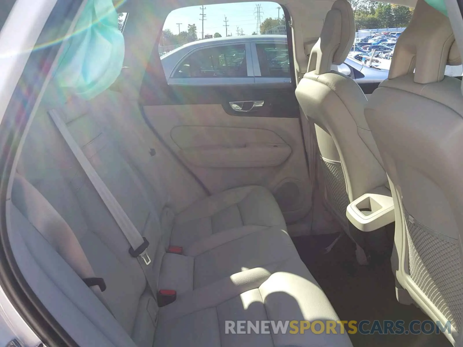 6 fotografías del automóvil dañado LYV102DKXKB176698 VOLVO XC60 T5 2019