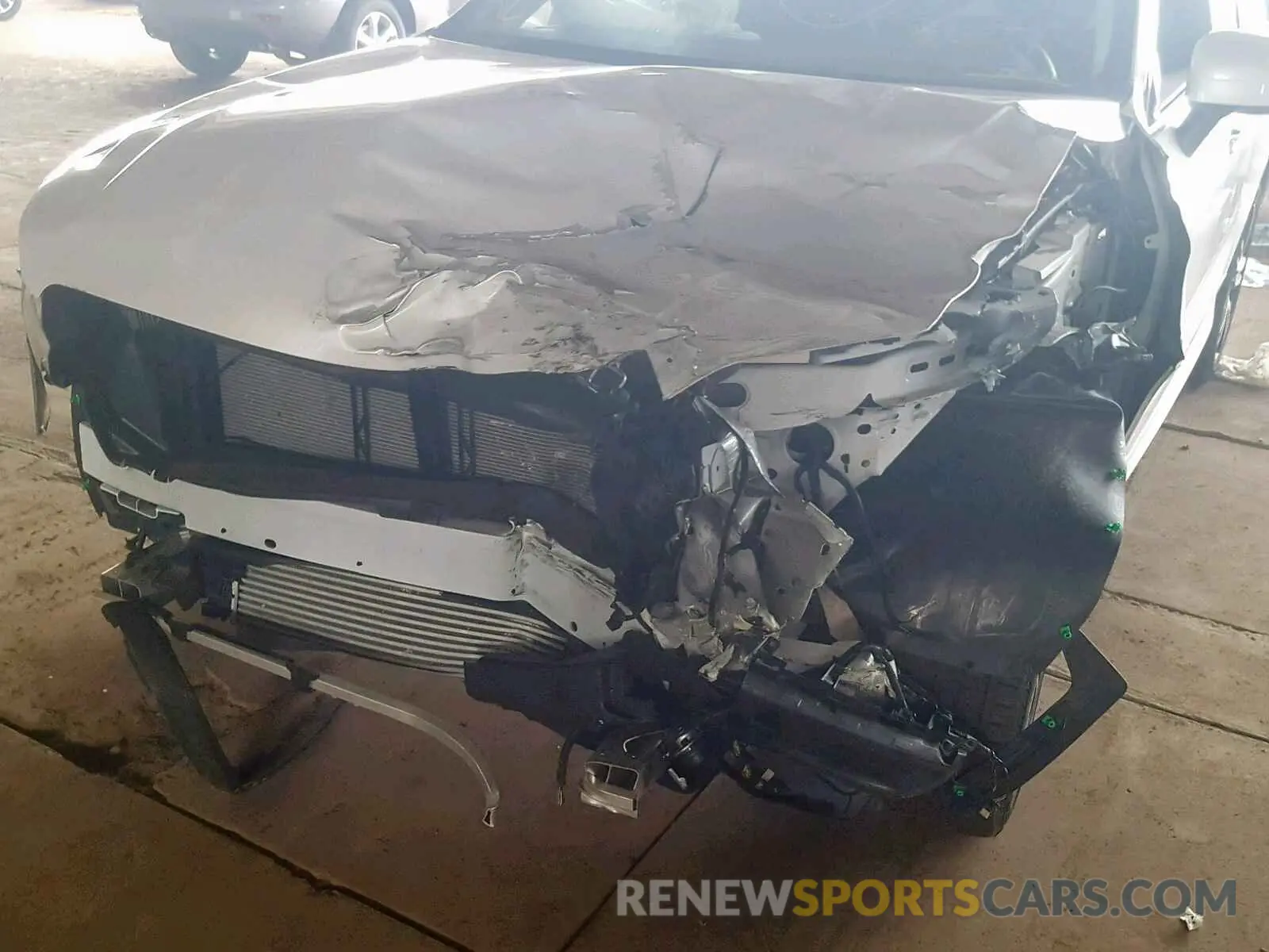 9 fotografías del automóvil dañado LYV102RK3KB186868 VOLVO XC60 T5 2019