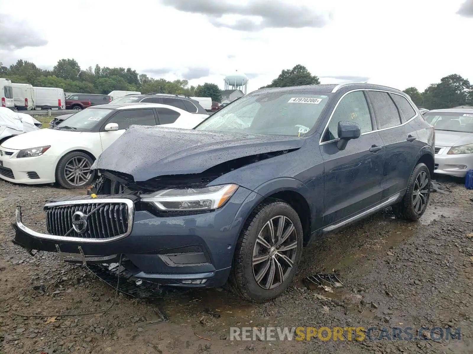 2 fotografías del automóvil dañado LYVA22RLXKB335151 VOLVO XC60 T6 IN 2019