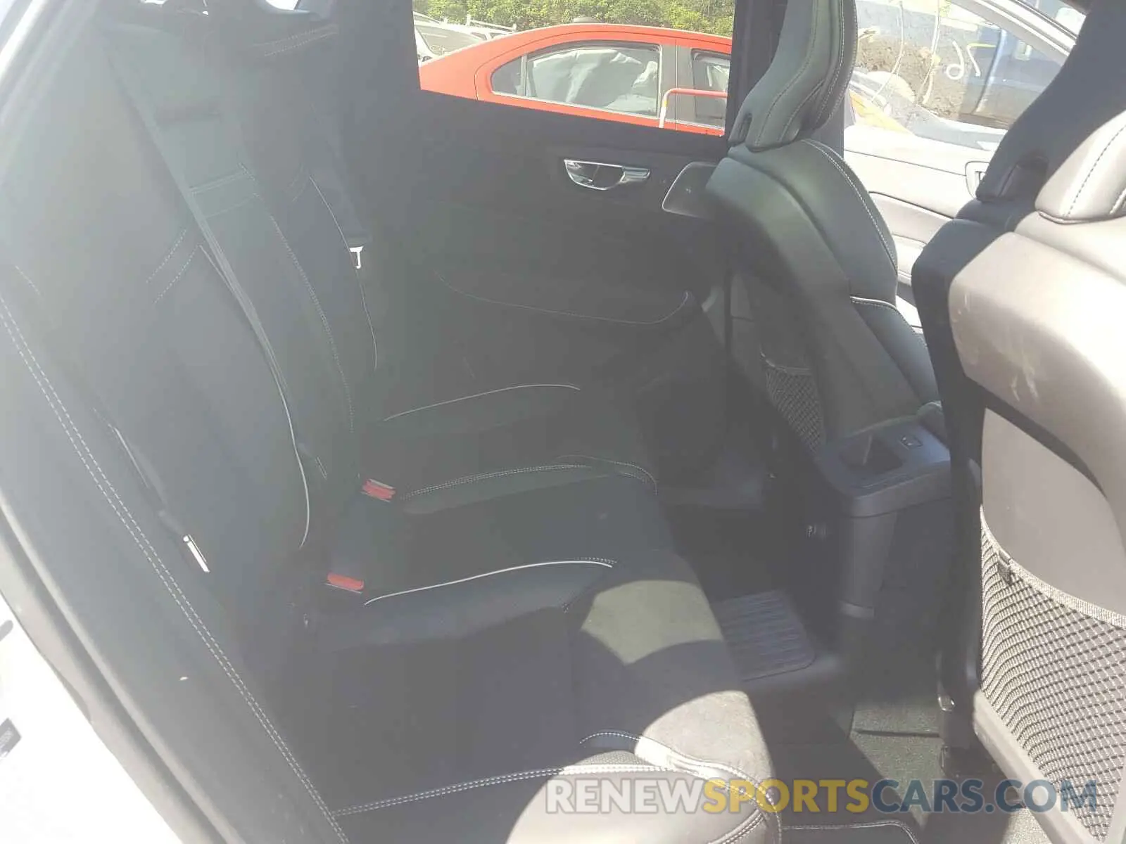 6 fotografías del automóvil dañado LYVBR0DM9KB285086 VOLVO XC60 T8 R- 2019