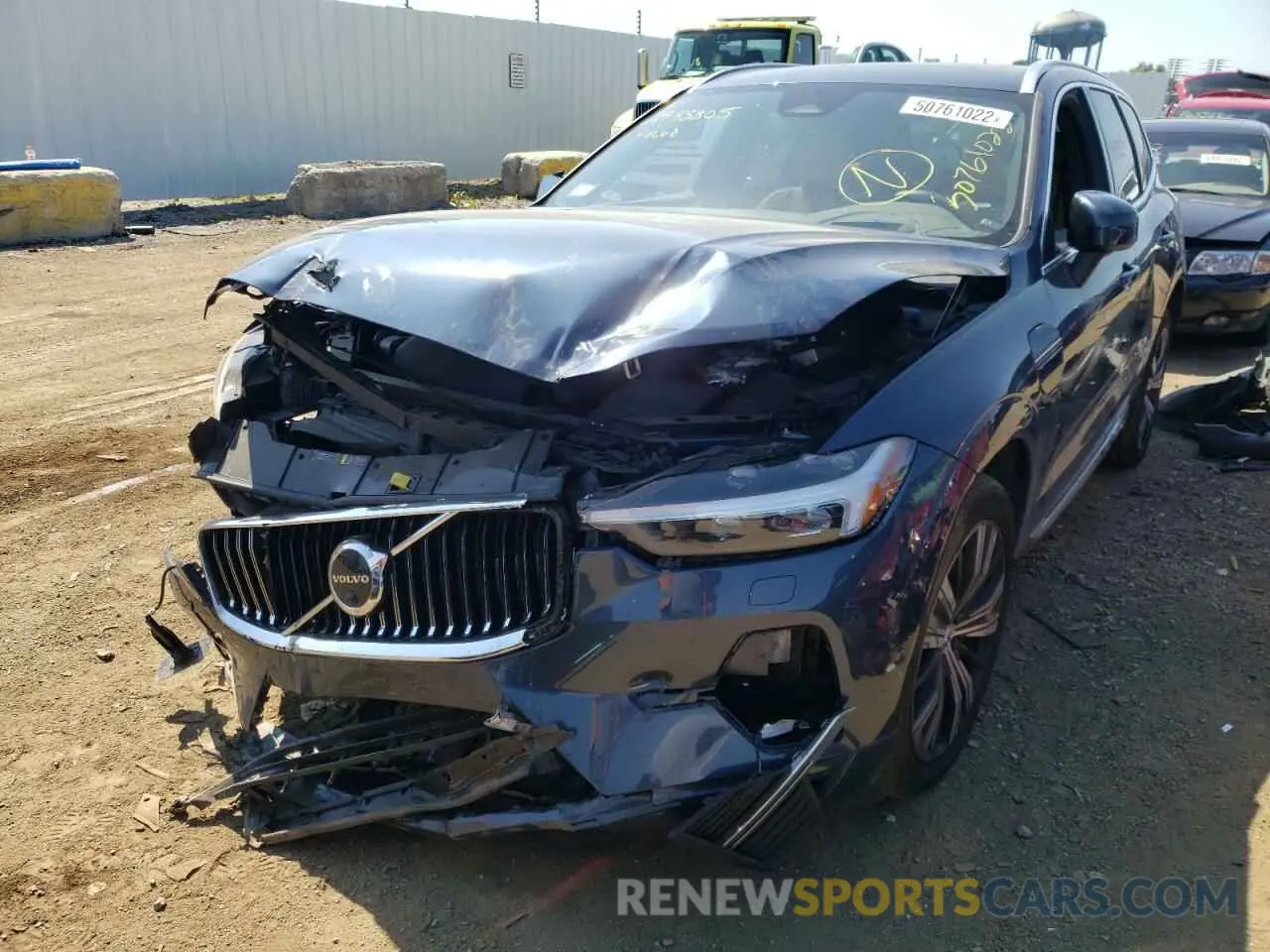 2 fotografías del automóvil dañado YV4BR0DL1N1914906 VOLVO XC60 T8 RE 2022