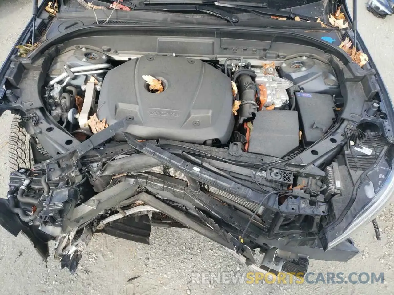 12 fotografías del automóvil dañado YV4H60DL3N1053554 VOLVO XC60 T8 RE 2022