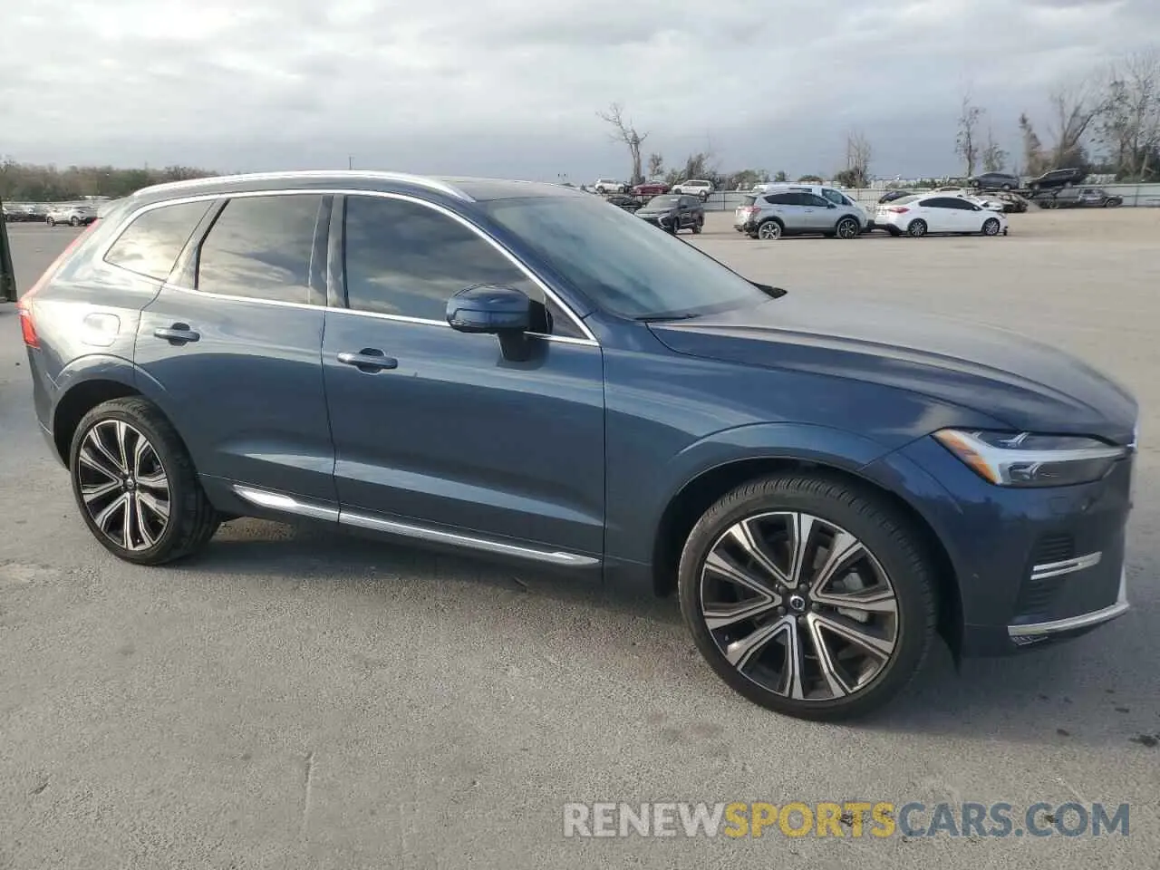 4 fotografías del automóvil dañado YV4062RA9P1289614 VOLVO XC60 ULTIM 2023