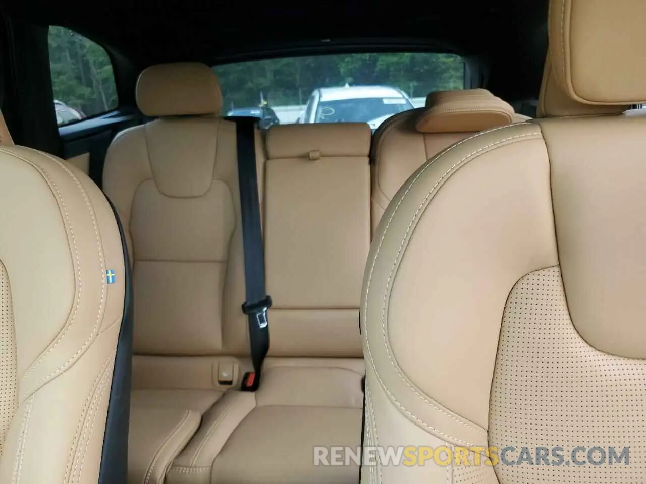 10 fotografías del automóvil dañado YV4L12RA4P1379913 VOLVO XC60 ULTIM 2023