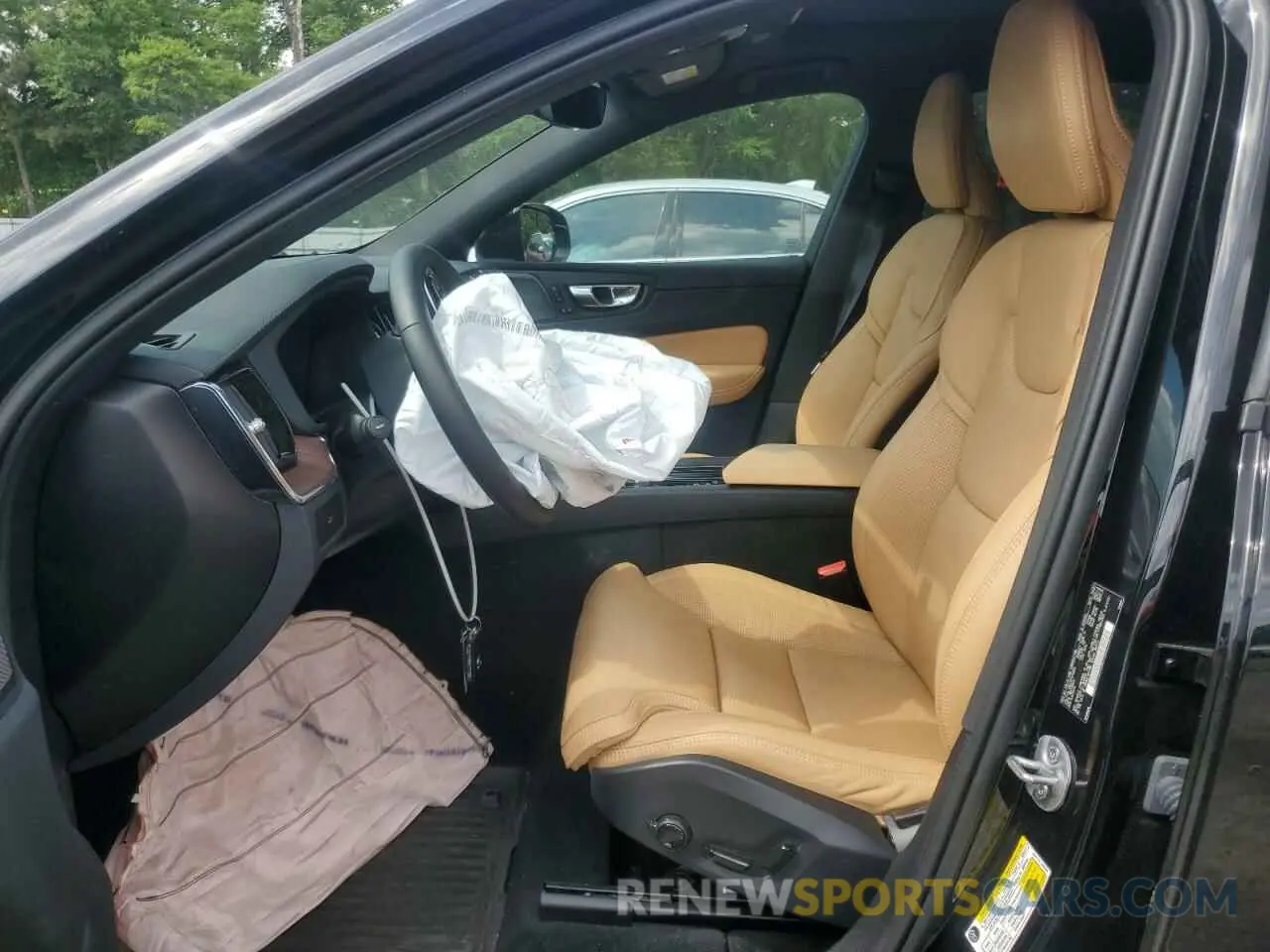 7 fotografías del automóvil dañado YV4L12RA4P1379913 VOLVO XC60 ULTIM 2023