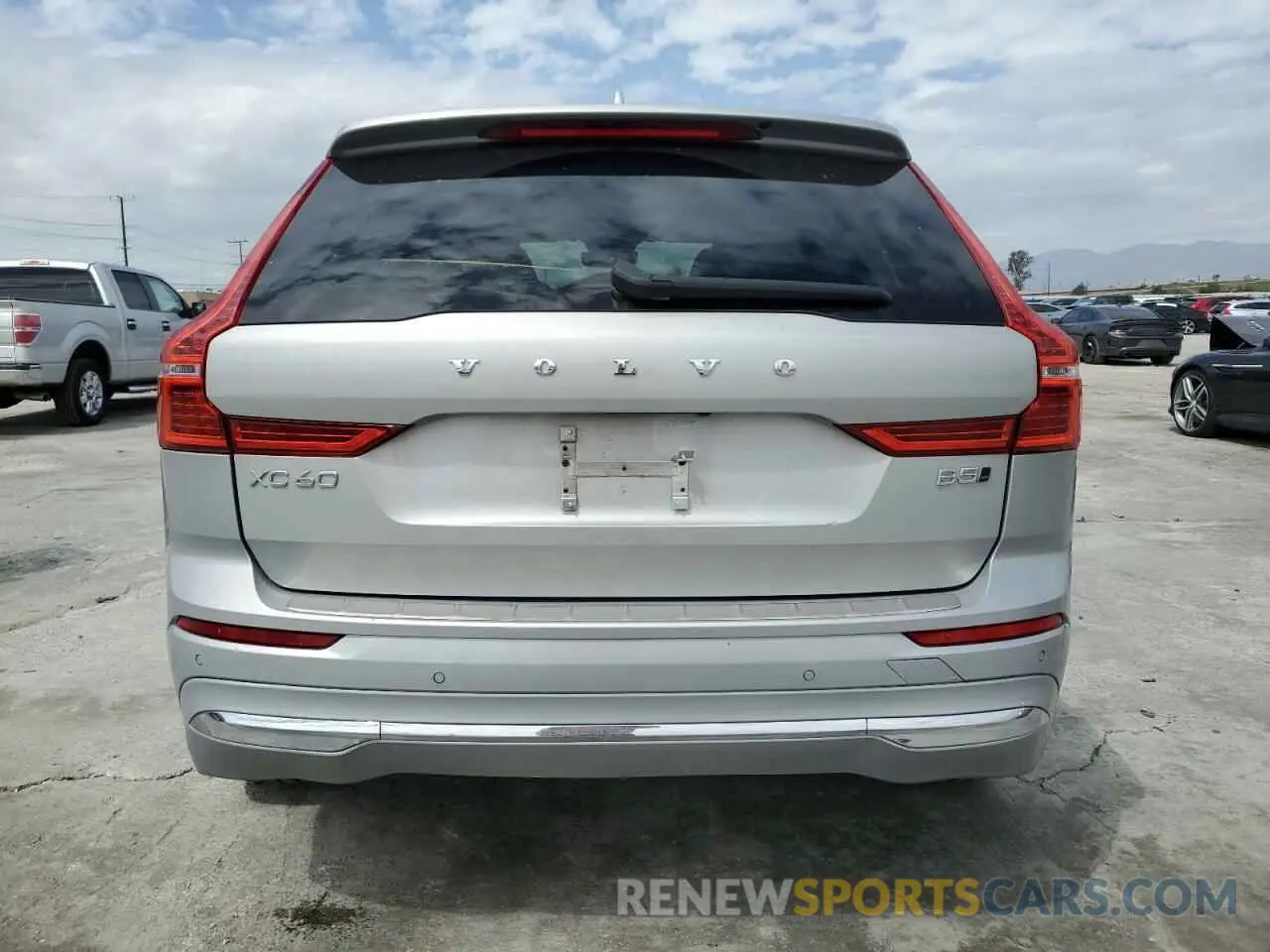 6 fotografías del automóvil dañado YV4L12RAXP1321823 VOLVO XC60 ULTIM 2023