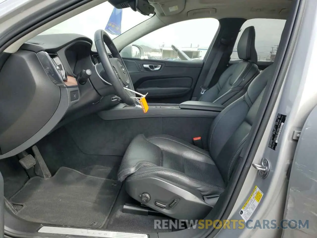 7 fotografías del automóvil dañado YV4L12RAXP1321823 VOLVO XC60 ULTIM 2023