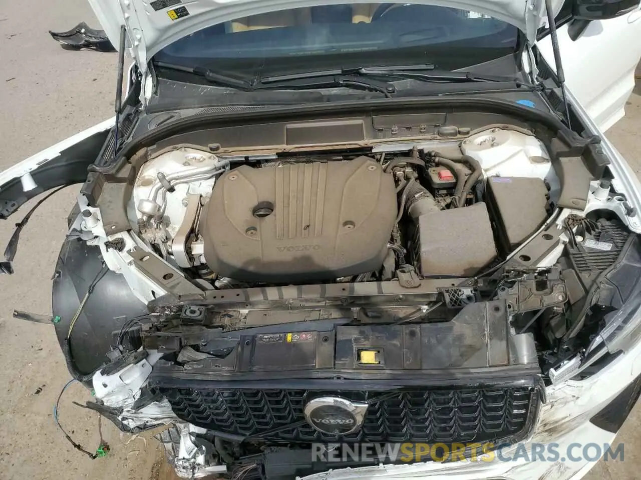 13 fotografías del automóvil dañado YV4L12RX0P1373272 VOLVO XC60 ULTIM 2023