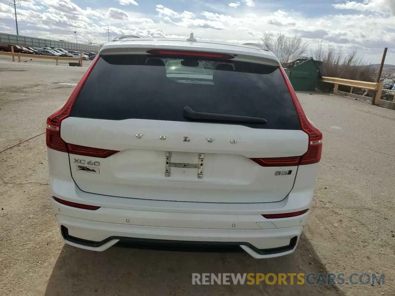 6 fotografías del automóvil dañado YV4L12RX0P1373272 VOLVO XC60 ULTIM 2023